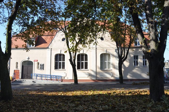 W oparach PRL-owskiego absurdu - spotkanie z Adamem Węsierskim.