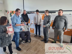 Dzien_Papieski_PWD_Szubin_Kiermasz_dla_Kacperka_Aktywni_Razem